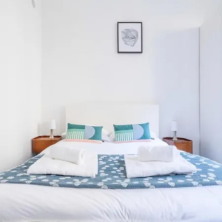 Grand Appartement, Gare Saint-charles A 5 Min Marseille
