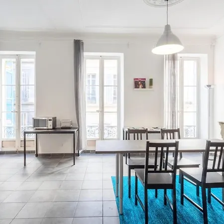 Grand Appartement, Gare Saint-charles A 5 Min Apartment Marseille